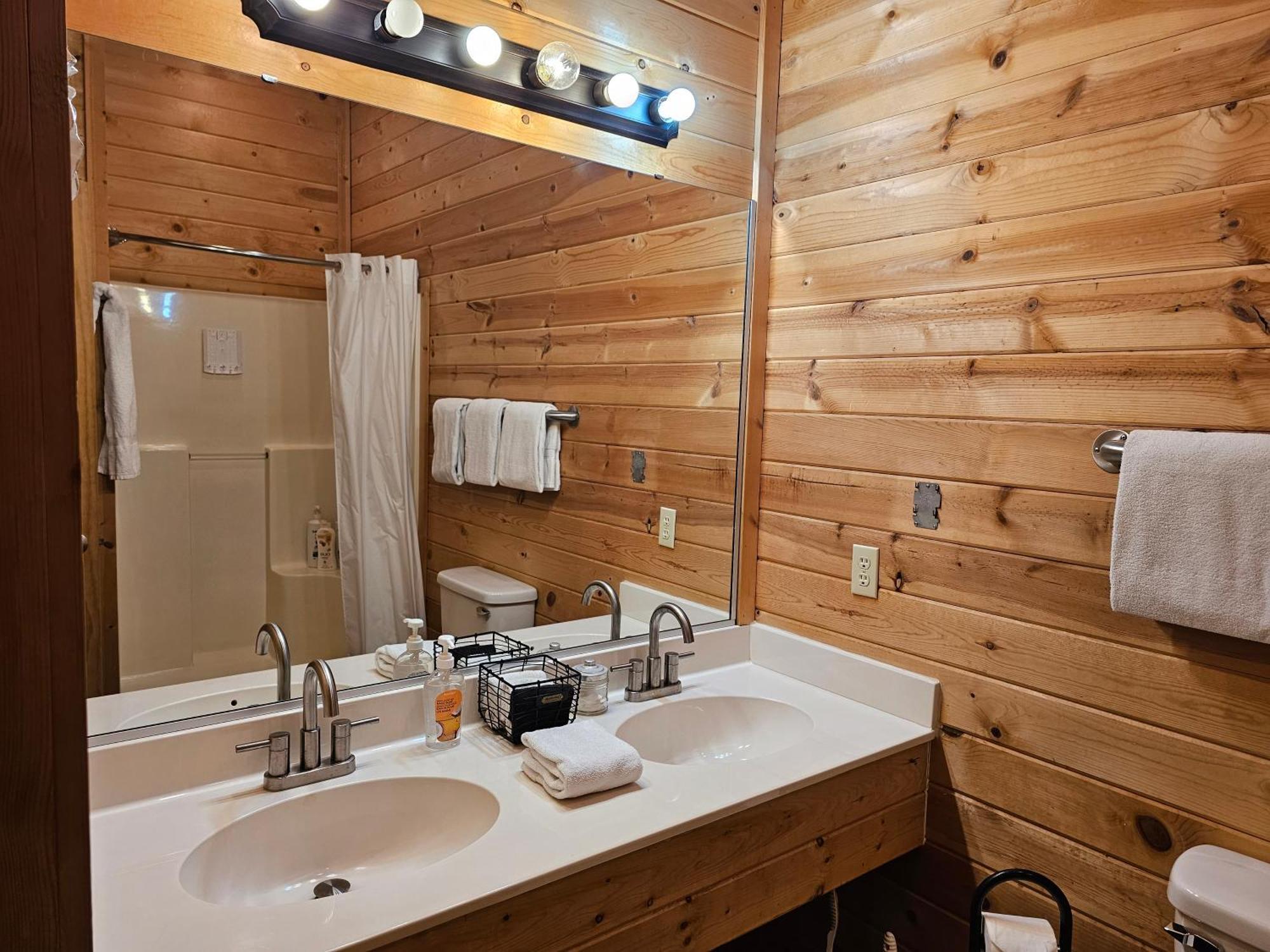 5 Min To Beaver Lake-King Bed-Fire Pit-Jetted Tub #4 Eureka Springs Ngoại thất bức ảnh